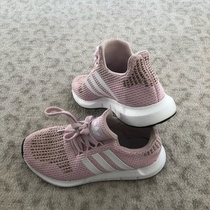 Adidas Swift Run - Excellent condition